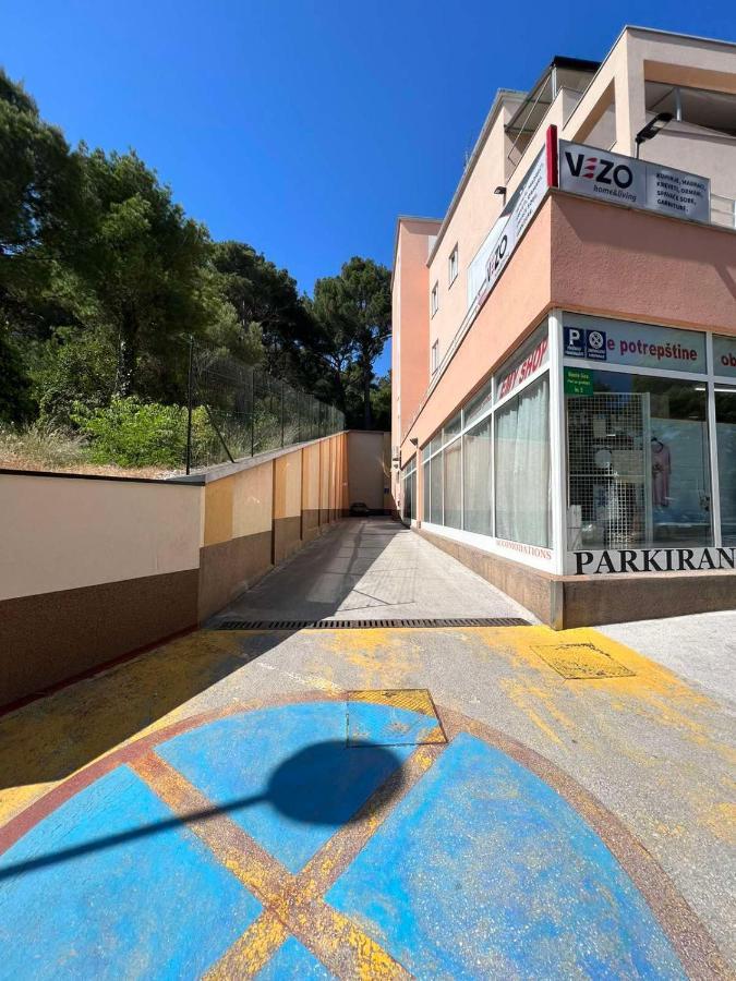 Apartmani Lorena Pula Exterior foto
